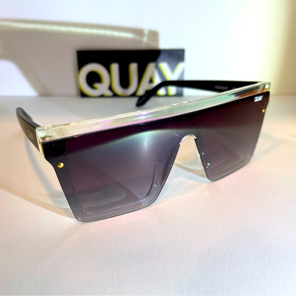 Quay Australia Hindsight Shield Sunglasses 52149 - Picture 7 of 8